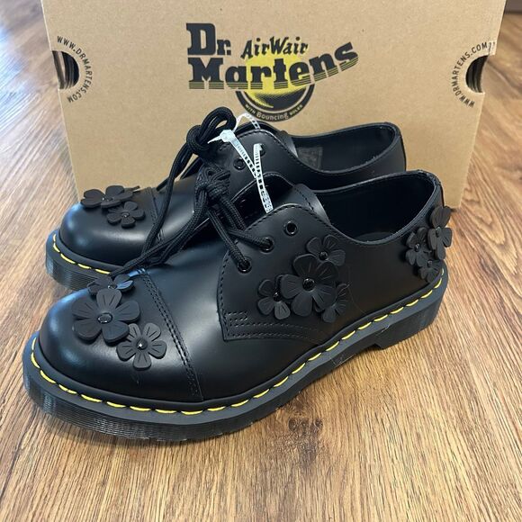 DR MARTENS 1461 Flower black leather rare oxfords shoes women’s 8 new - Picture 1 of 8